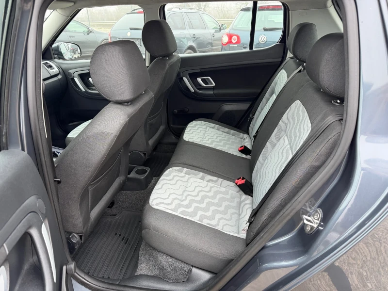 Skoda Fabia 1.2i-70PS-КЛИМАТРОНИК, снимка 11 - Автомобили и джипове - 53290506