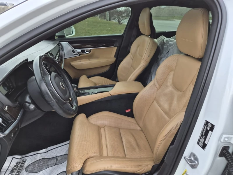 Volvo S90 * T6 Inscription * КОМПЛЕКТ ГУМИ * PANO * ПОДГРЕВ , снимка 13 - Автомобили и джипове - 53403559