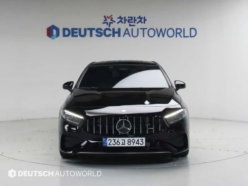 Mercedes-Benz A 35 4Matic Sedan, снимка 3 - Автомобили и джипове - 55738912
