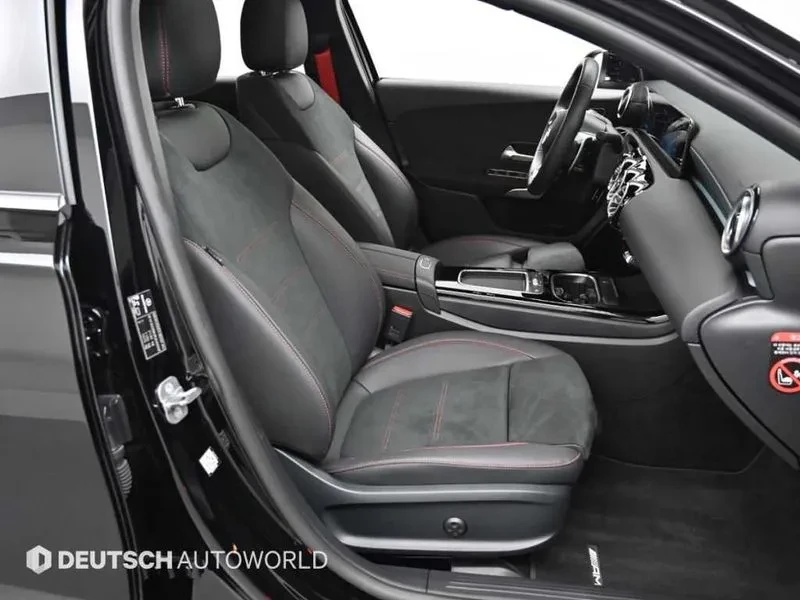 Mercedes-Benz A 35 4Matic Sedan, снимка 10 - Автомобили и джипове - 55738912
