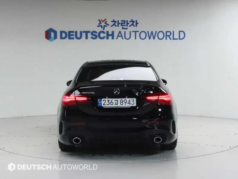Mercedes-Benz A 35 4Matic Sedan, снимка 4 - Автомобили и джипове - 55738912