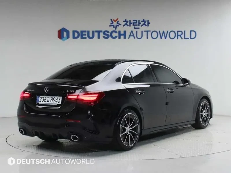 Mercedes-Benz A 35 4Matic Sedan, снимка 2 - Автомобили и джипове - 55738912