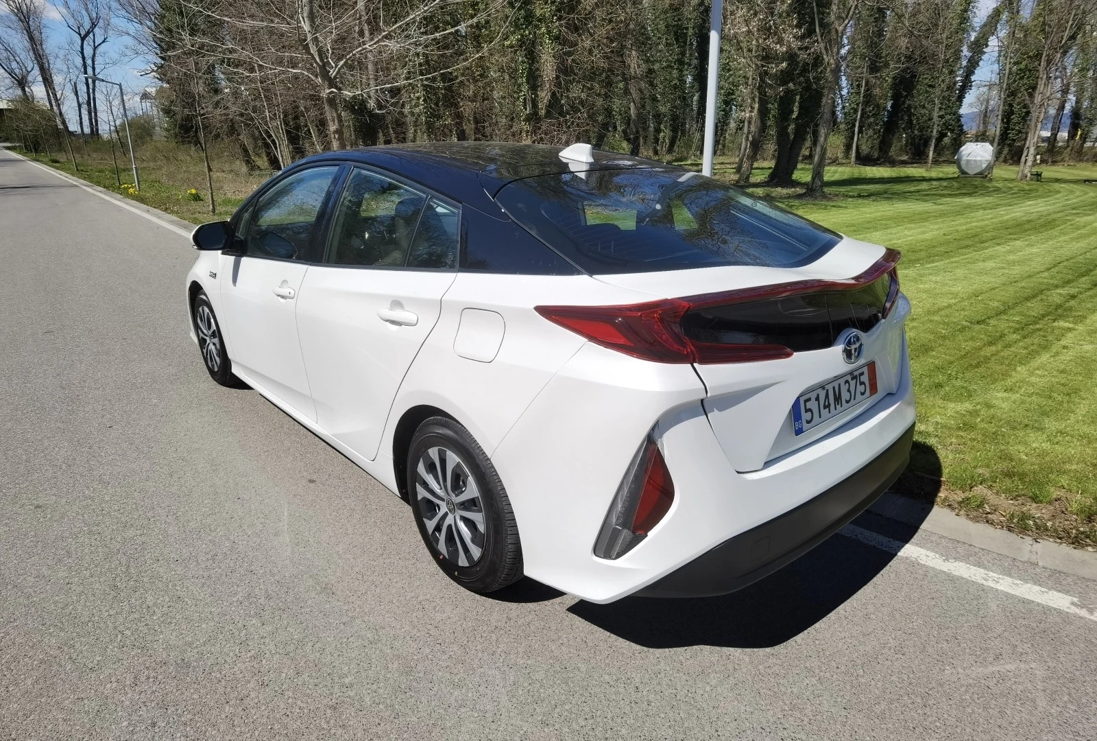 Toyota Prius PRIME - изображение 3