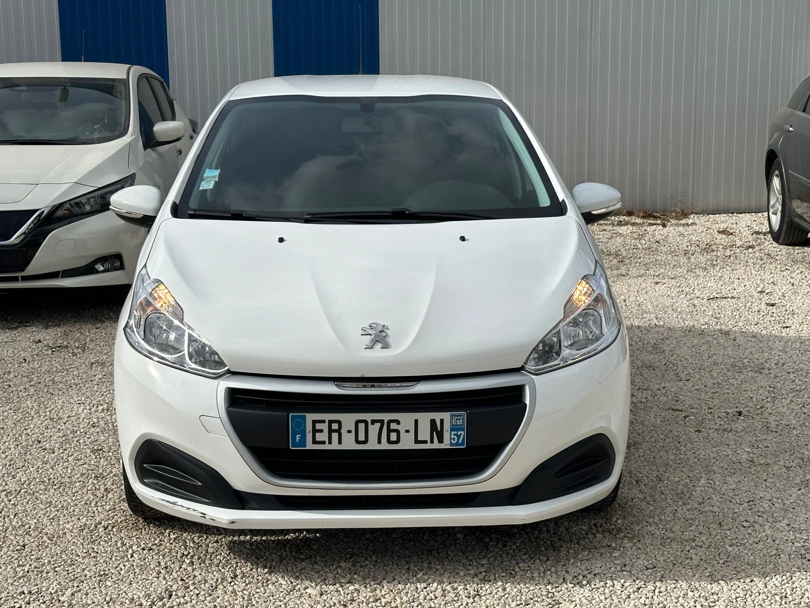 Peugeot 208 1,6 HDI M1 1+1 - изображение 3