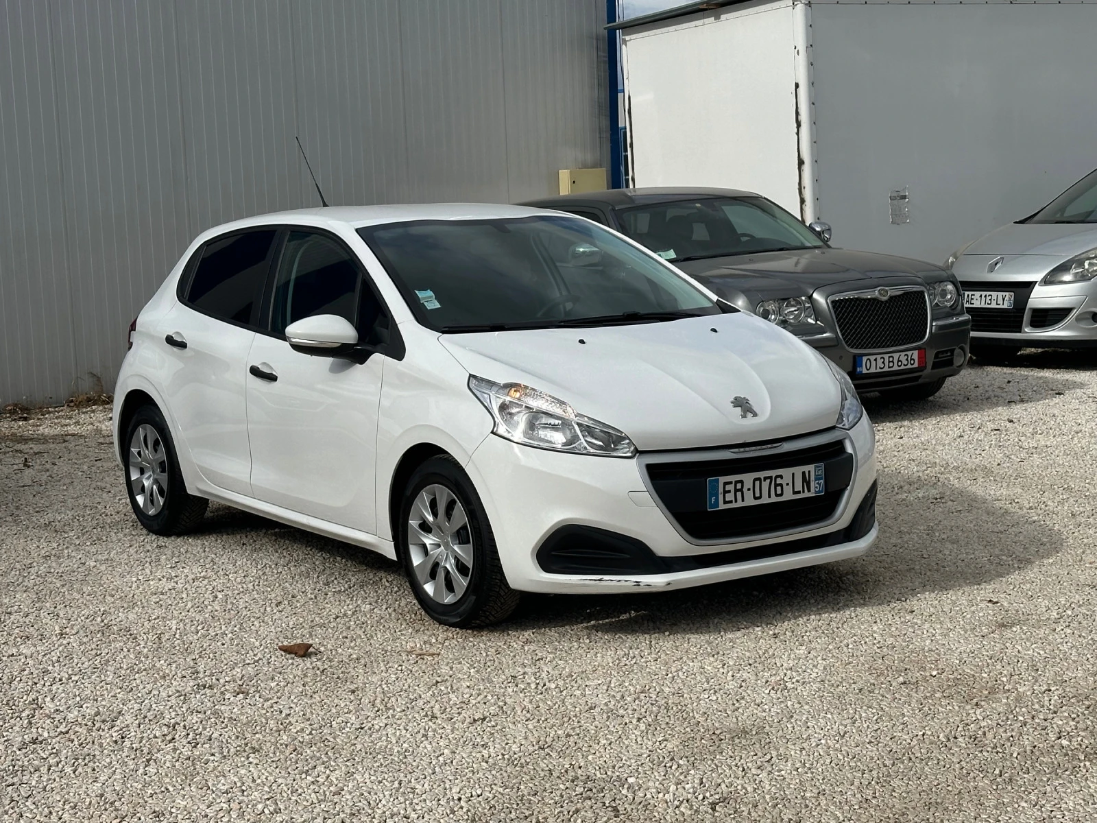 Peugeot 208 1,6 HDI M1 1+1 - изображение 4