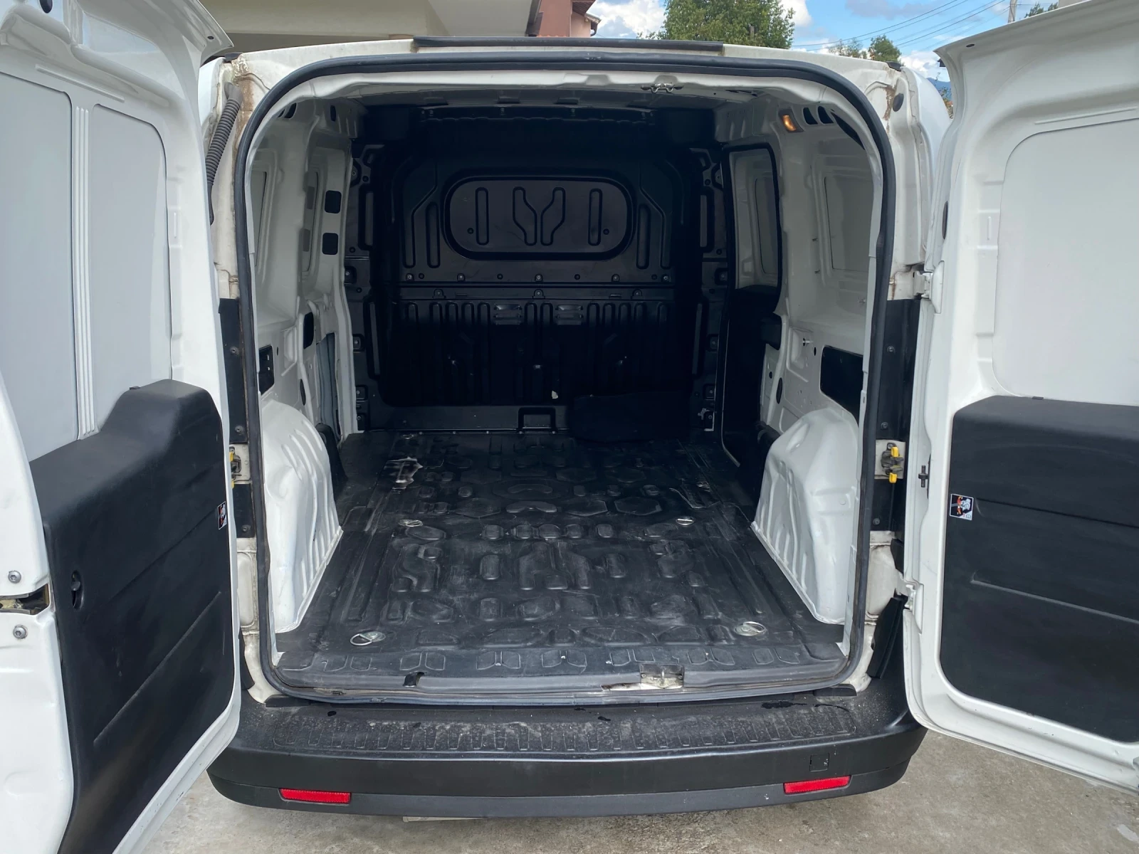 Fiat Doblo Maxi Metan - изображение 8