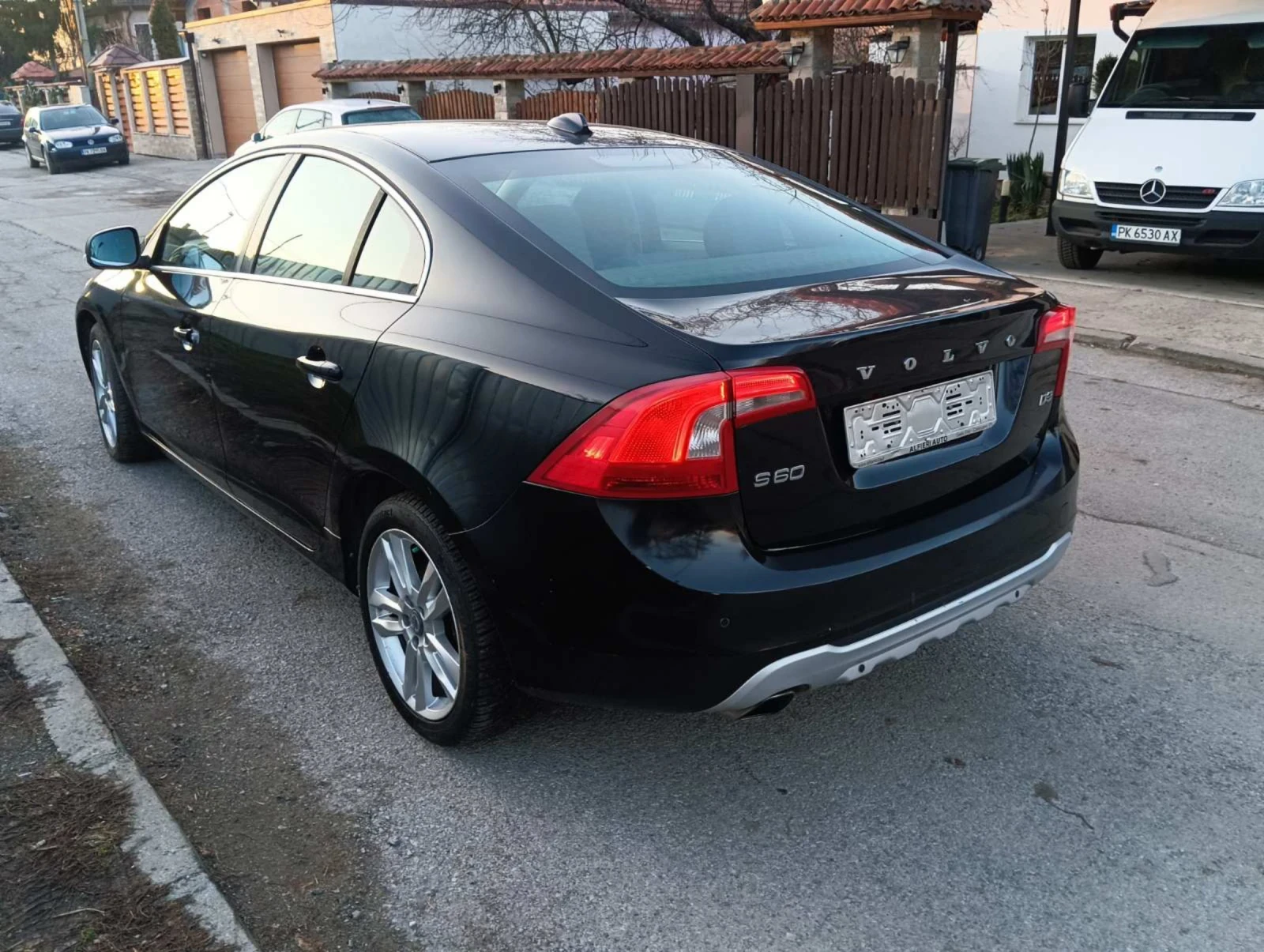 Volvo S60 2.0d - изображение 4