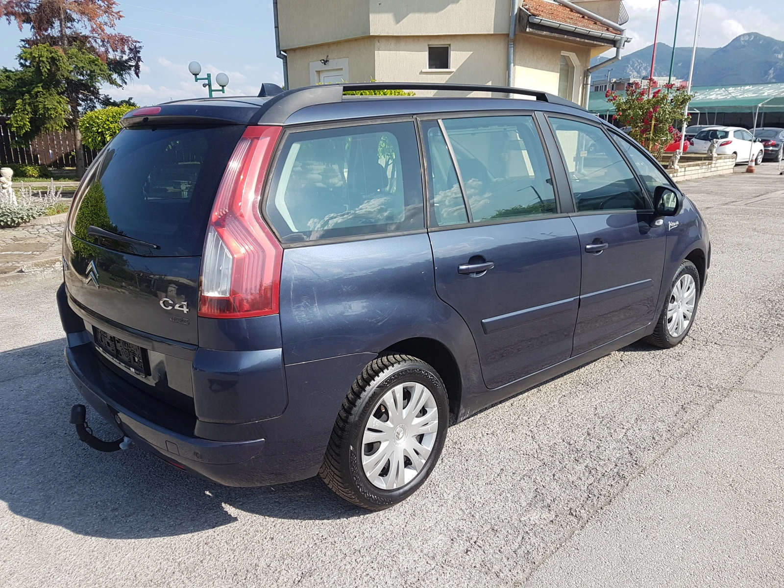 Citroen Grand C4 Picasso 1.6HDI 7места - изображение 5