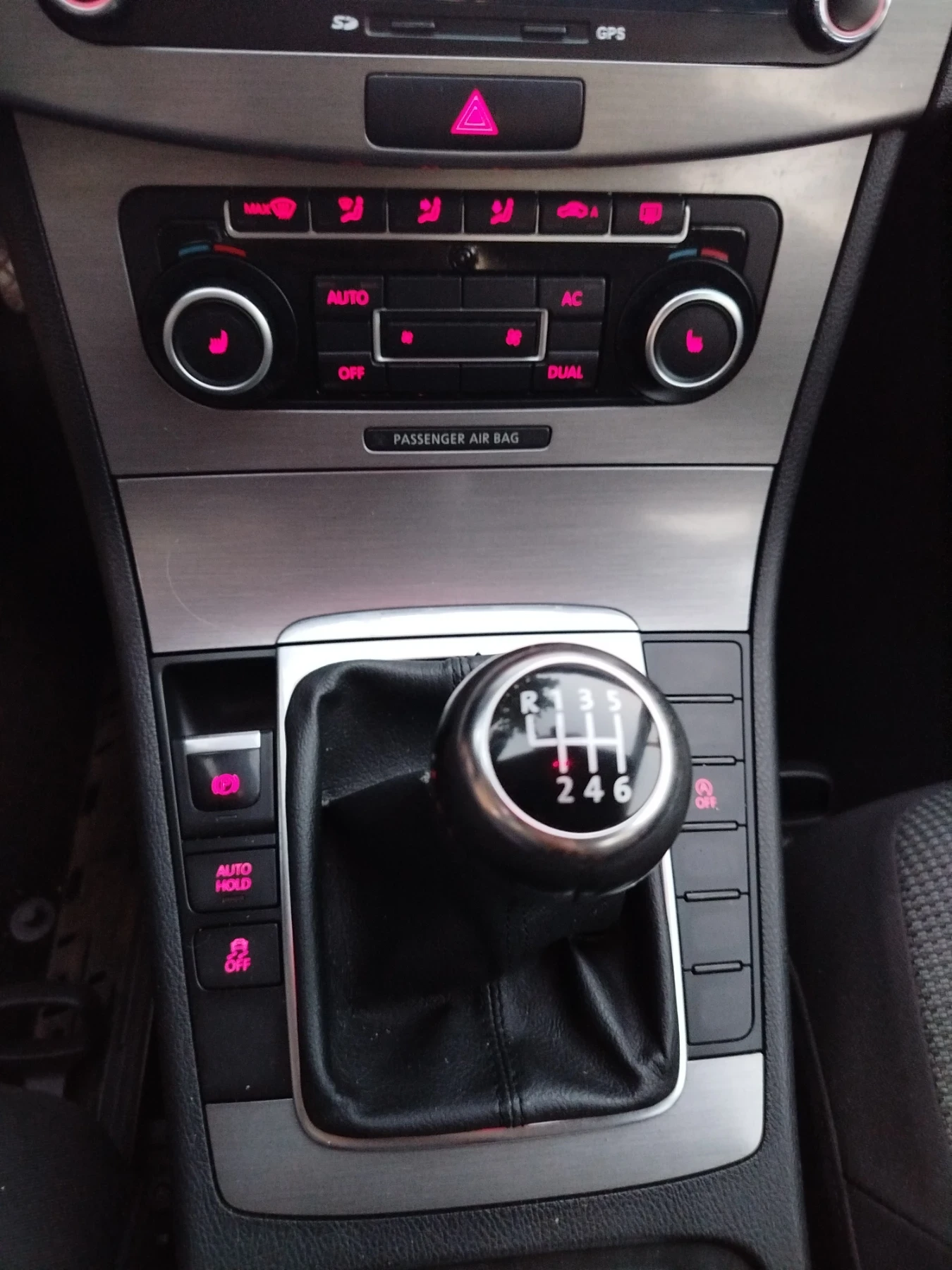 VW Passat 2000.140, k.s. Blue Motion  - изображение 10