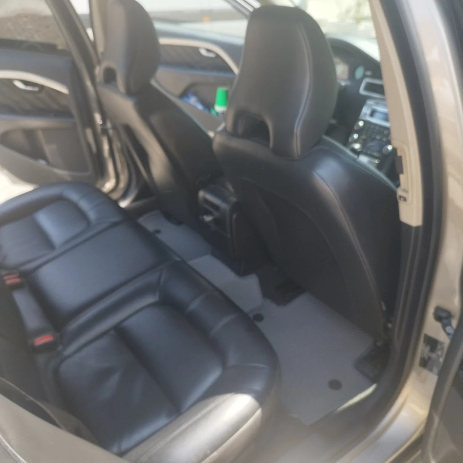 Volvo V70  - изображение 8