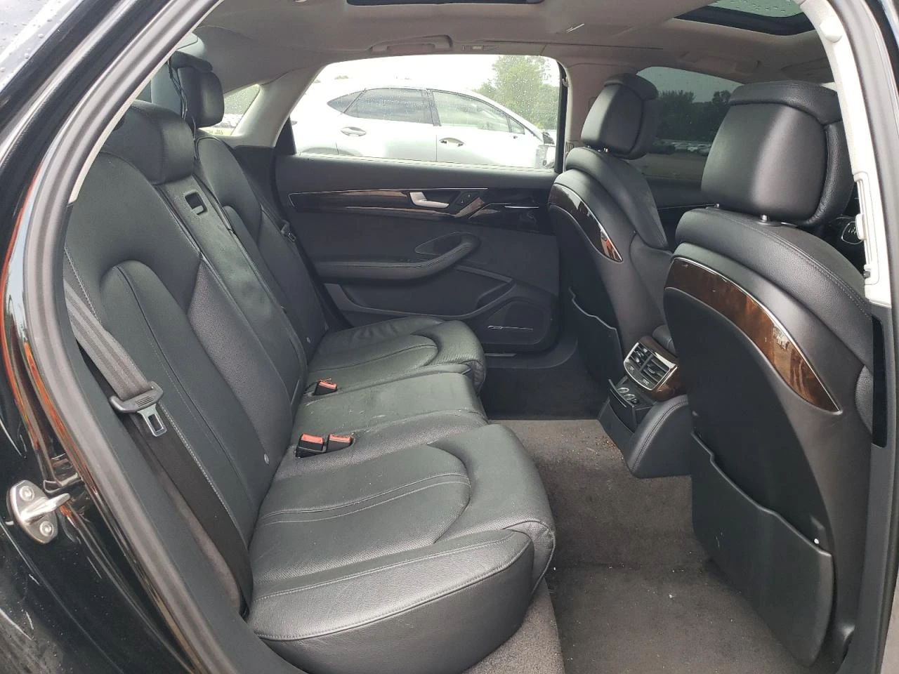 Audi A8 L Matrix* Обдух* BOSE* 360* Въздух* Масаж* Пано*  - изображение 10