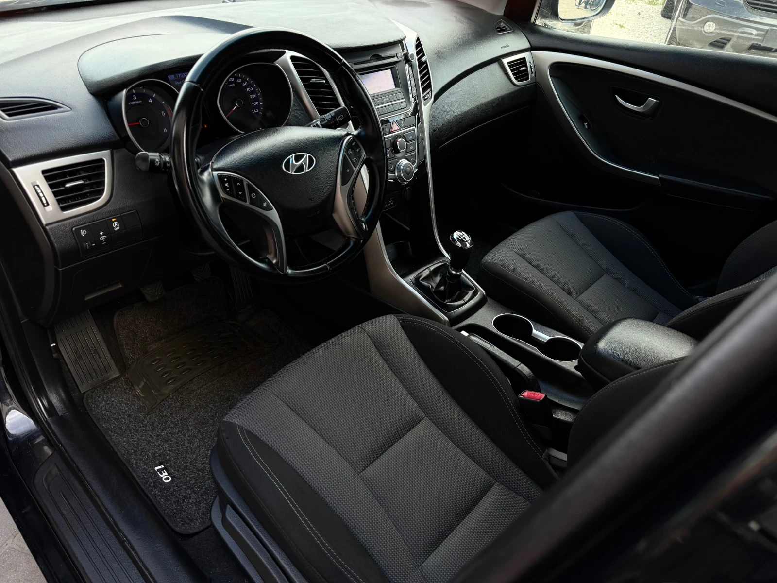 Hyundai I30 1.6 CRDI-110�� | Mobile.bg � ����������� 11