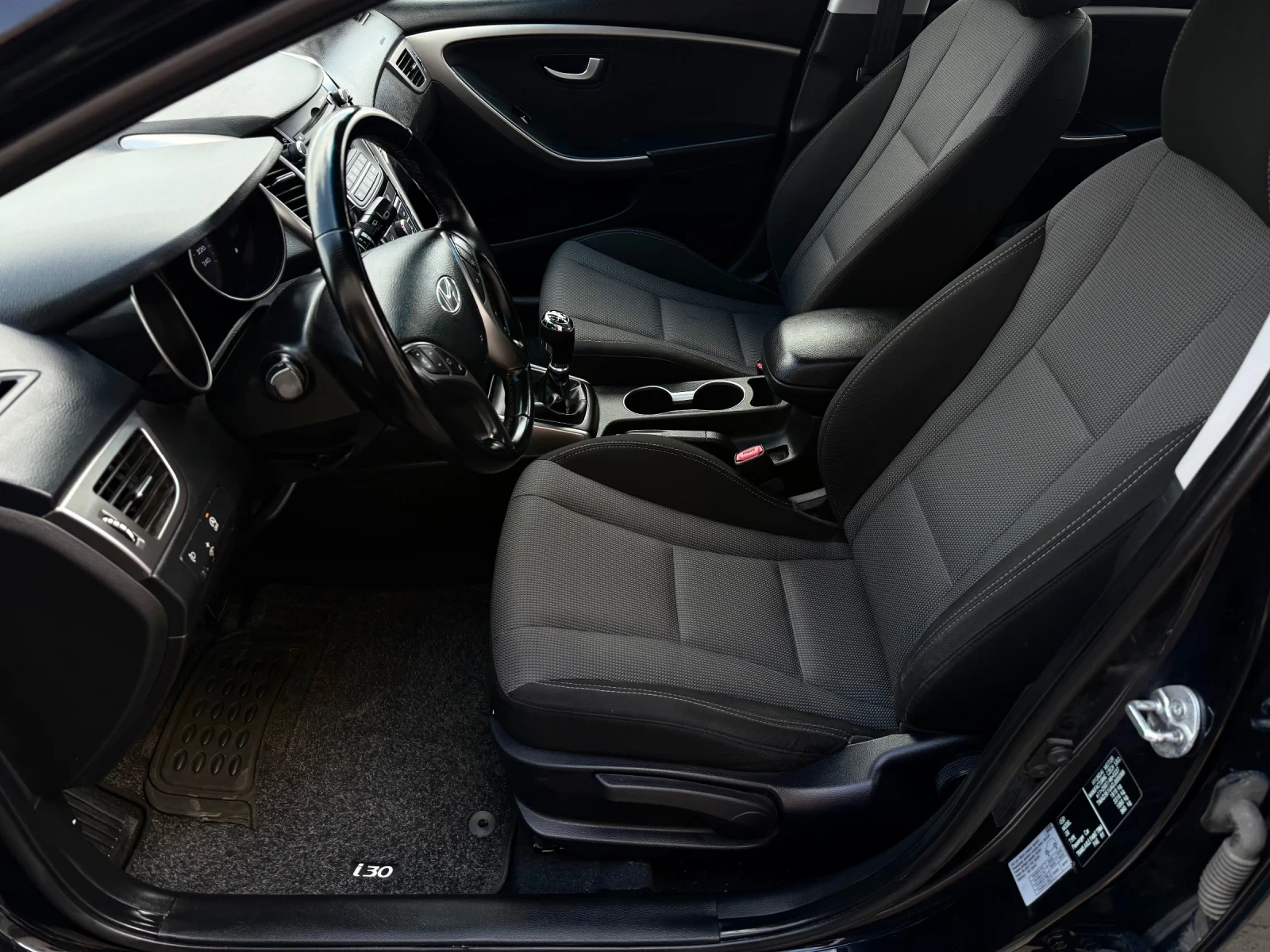 Hyundai I30 1.6 CRDI-110�� | Mobile.bg � ����������� 10