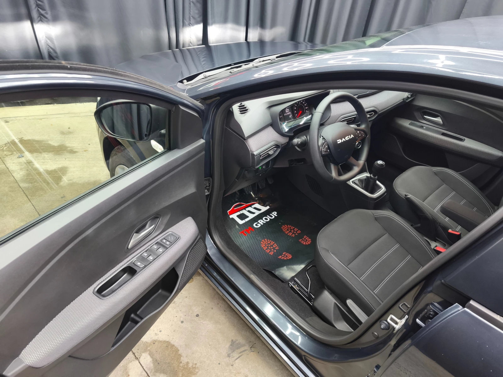 Dacia Sandero 1.0i бензин/газ, снимка 5 - Автомобили и джипове - 54289016