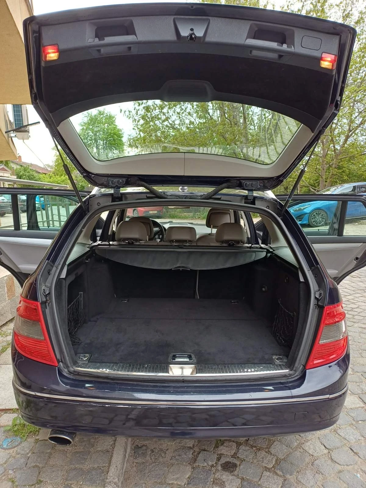 Mercedes-Benz C 220, снимка 14 - Автомобили и джипове - 54487432