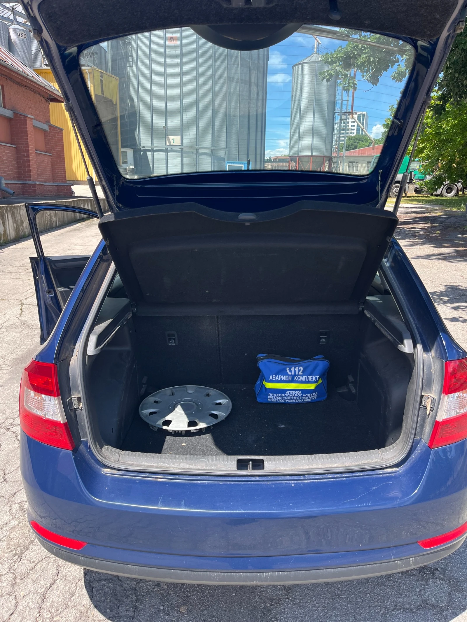 Skoda Rapid, снимка 13 - Автомобили и джипове - 54713347