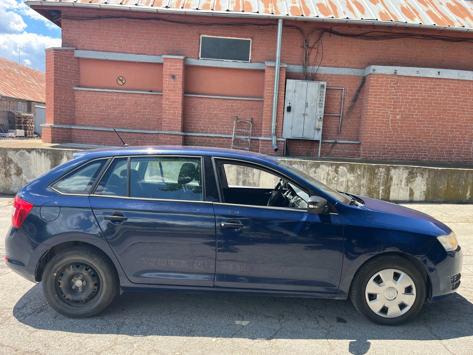 Skoda Rapid, снимка 11 - Автомобили и джипове - 54713347
