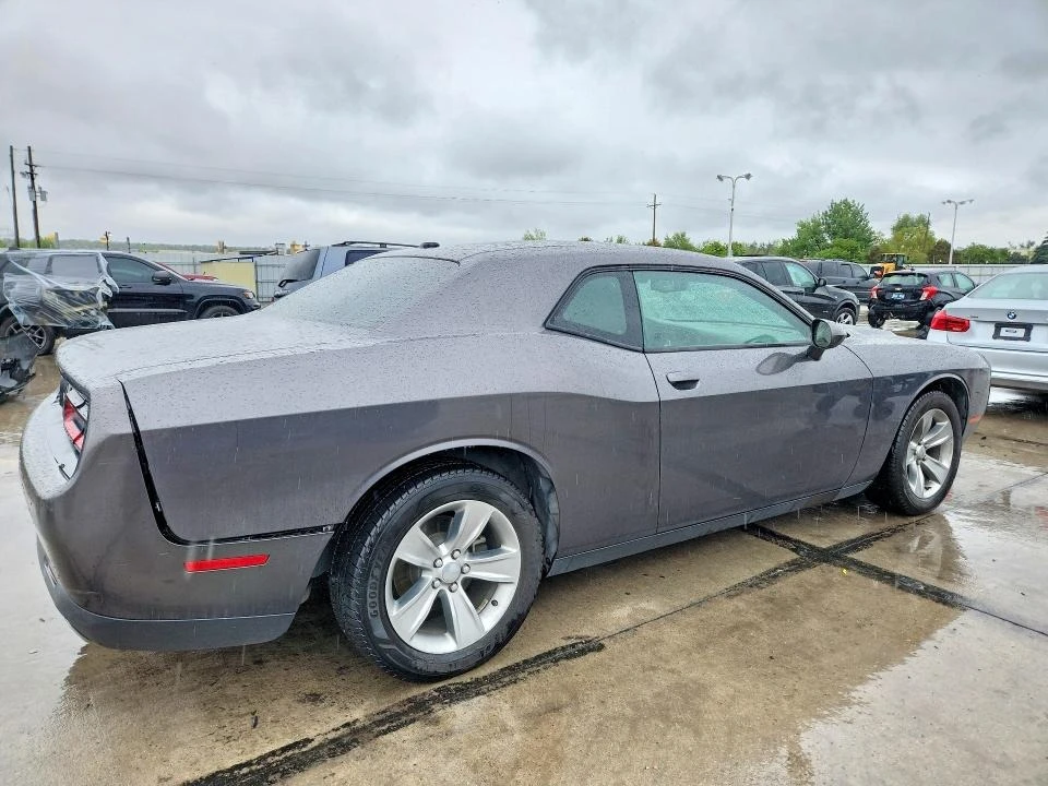 Dodge Challenger, снимка 3 - Автомобили и джипове - 54792682