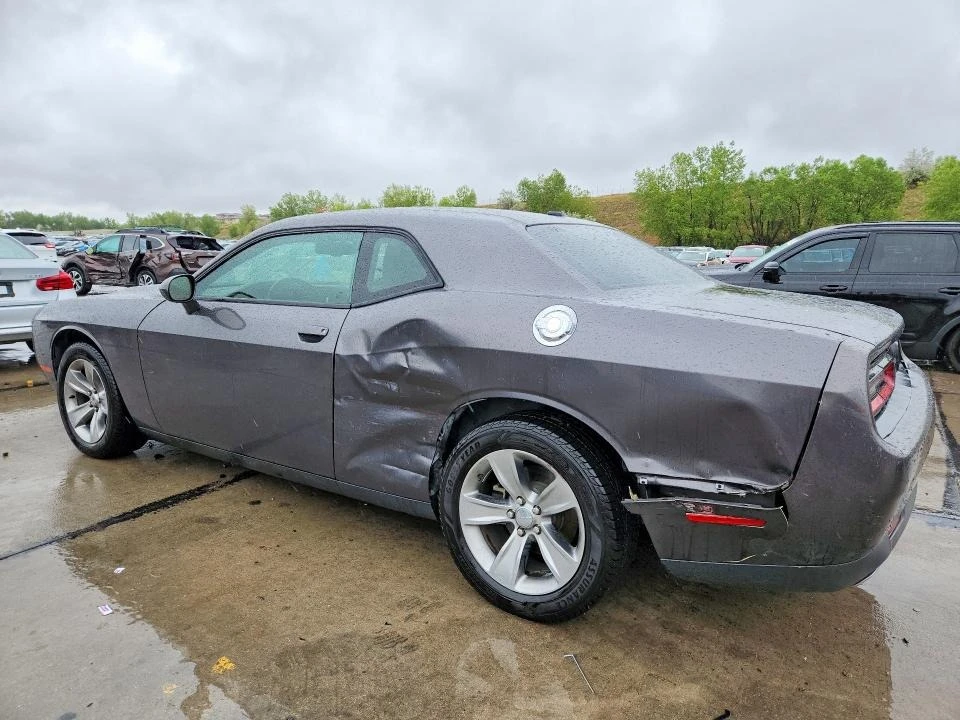 Dodge Challenger, снимка 2 - Автомобили и джипове - 54792682