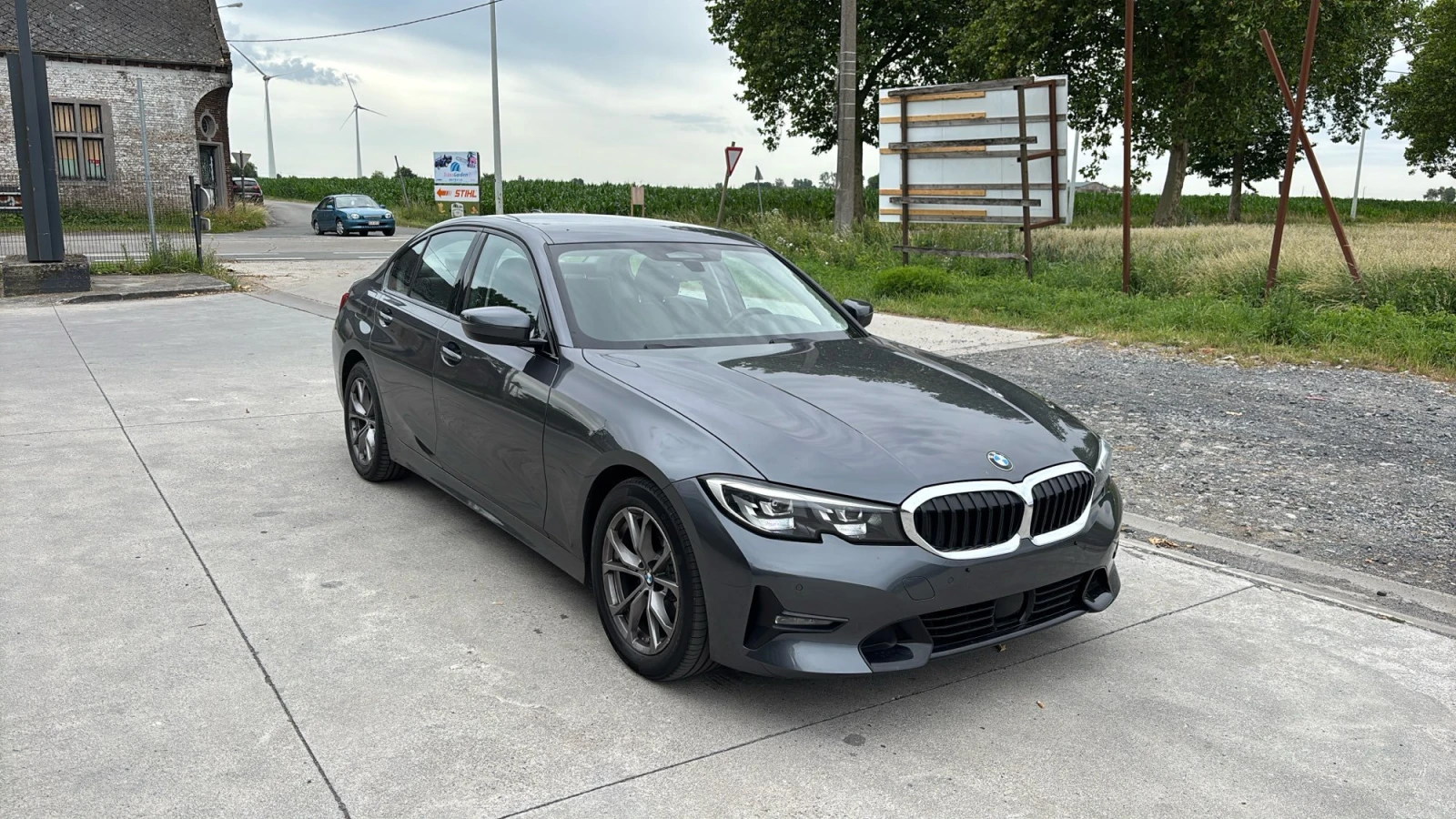 BMW 320