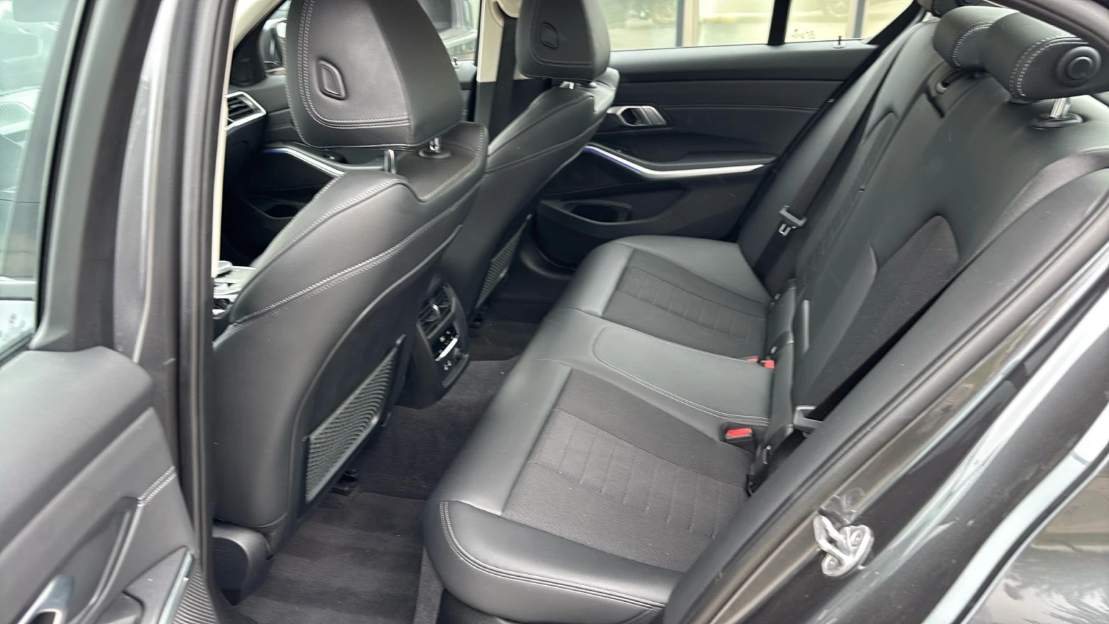 BMW 320, снимка 12 - Автомобили и джипове - 55212781