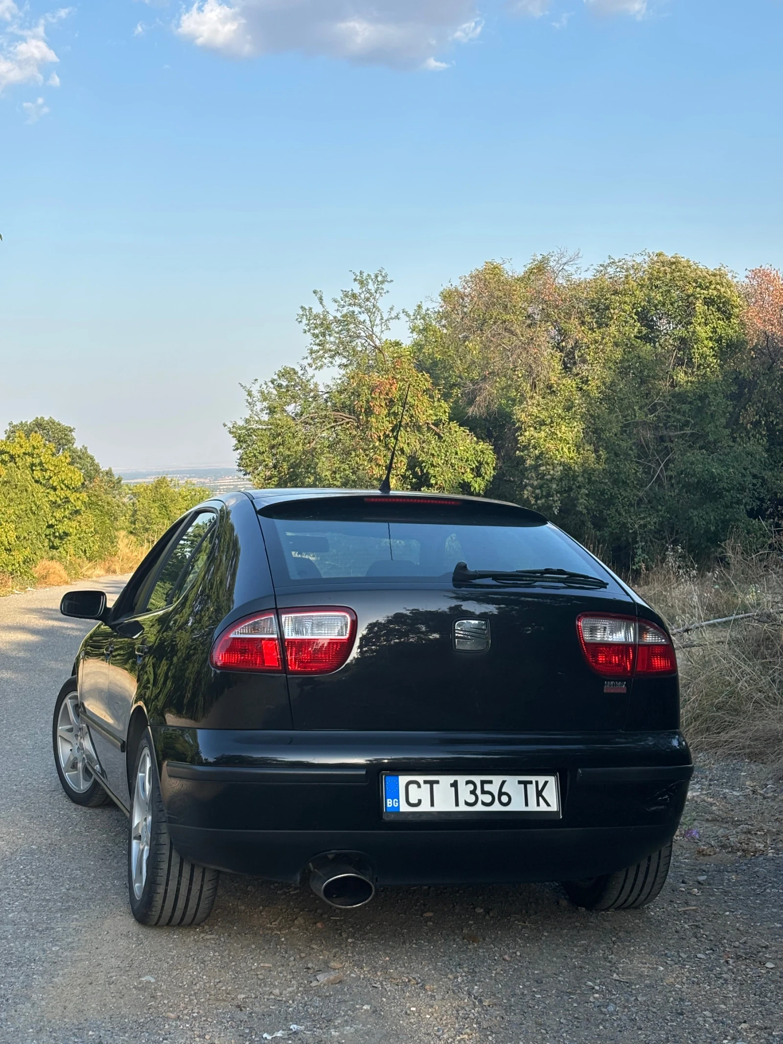 Seat Leon 1.8Т, снимка 4 - Автомобили и джипове - 55646368