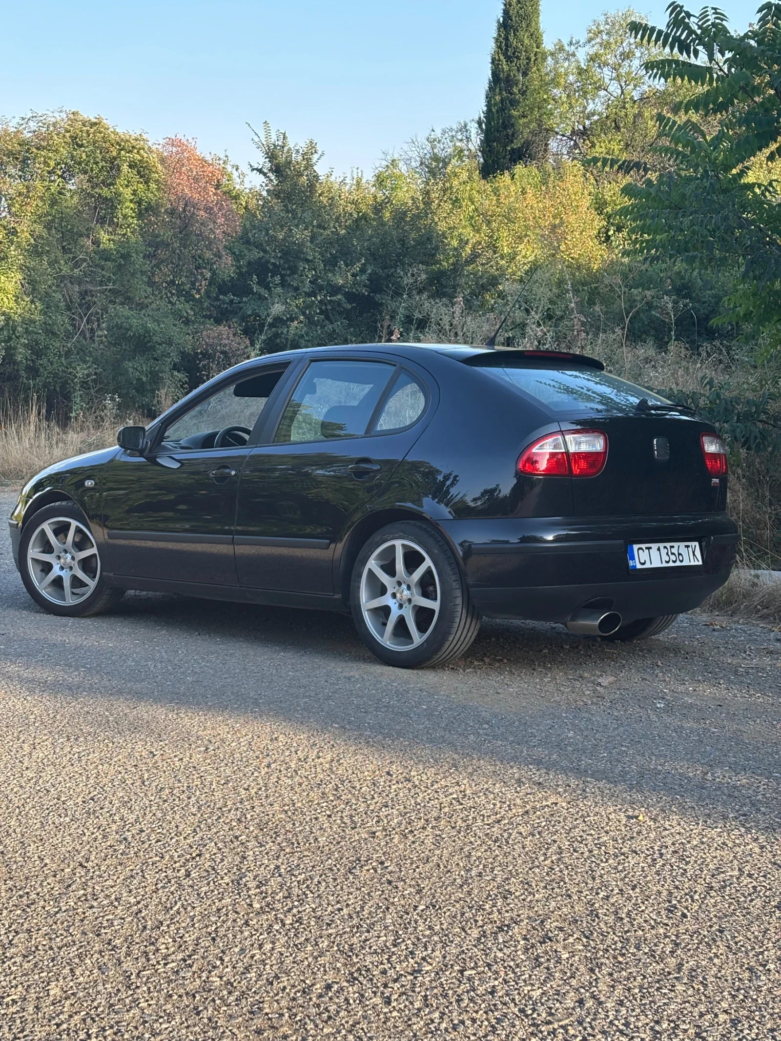 Seat Leon 1.8Т, снимка 2 - Автомобили и джипове - 55646368