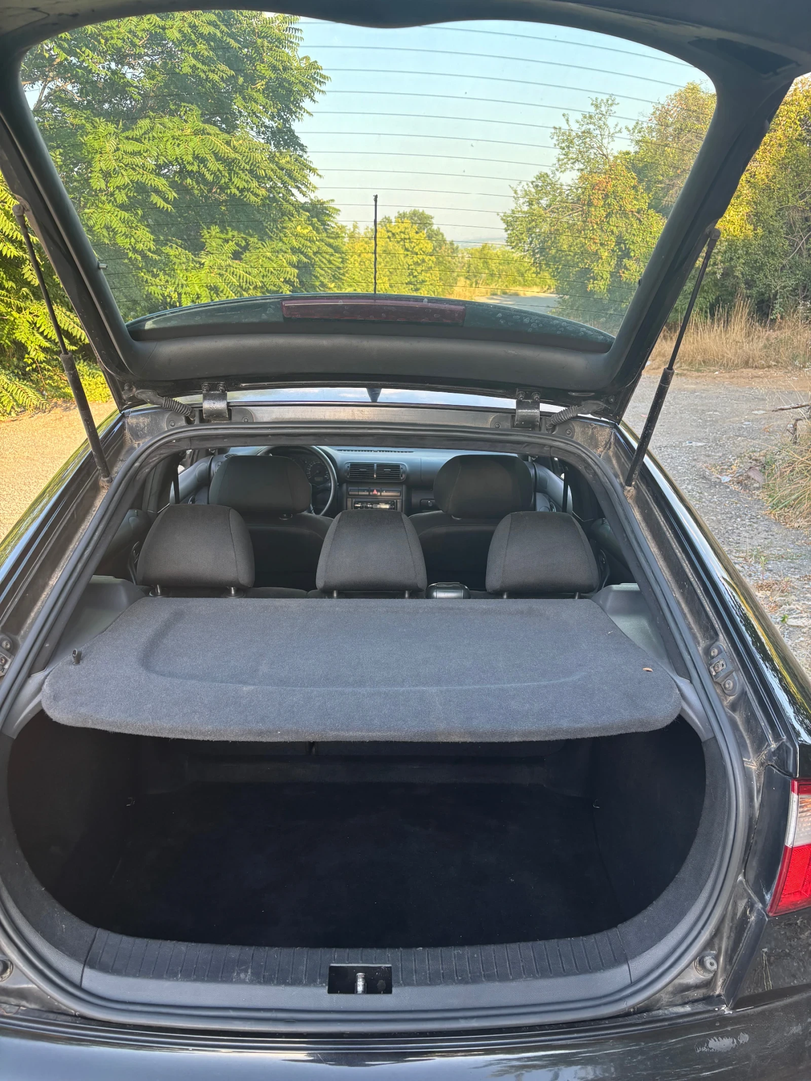 Seat Leon 1.8Т, снимка 9 - Автомобили и джипове - 55646368