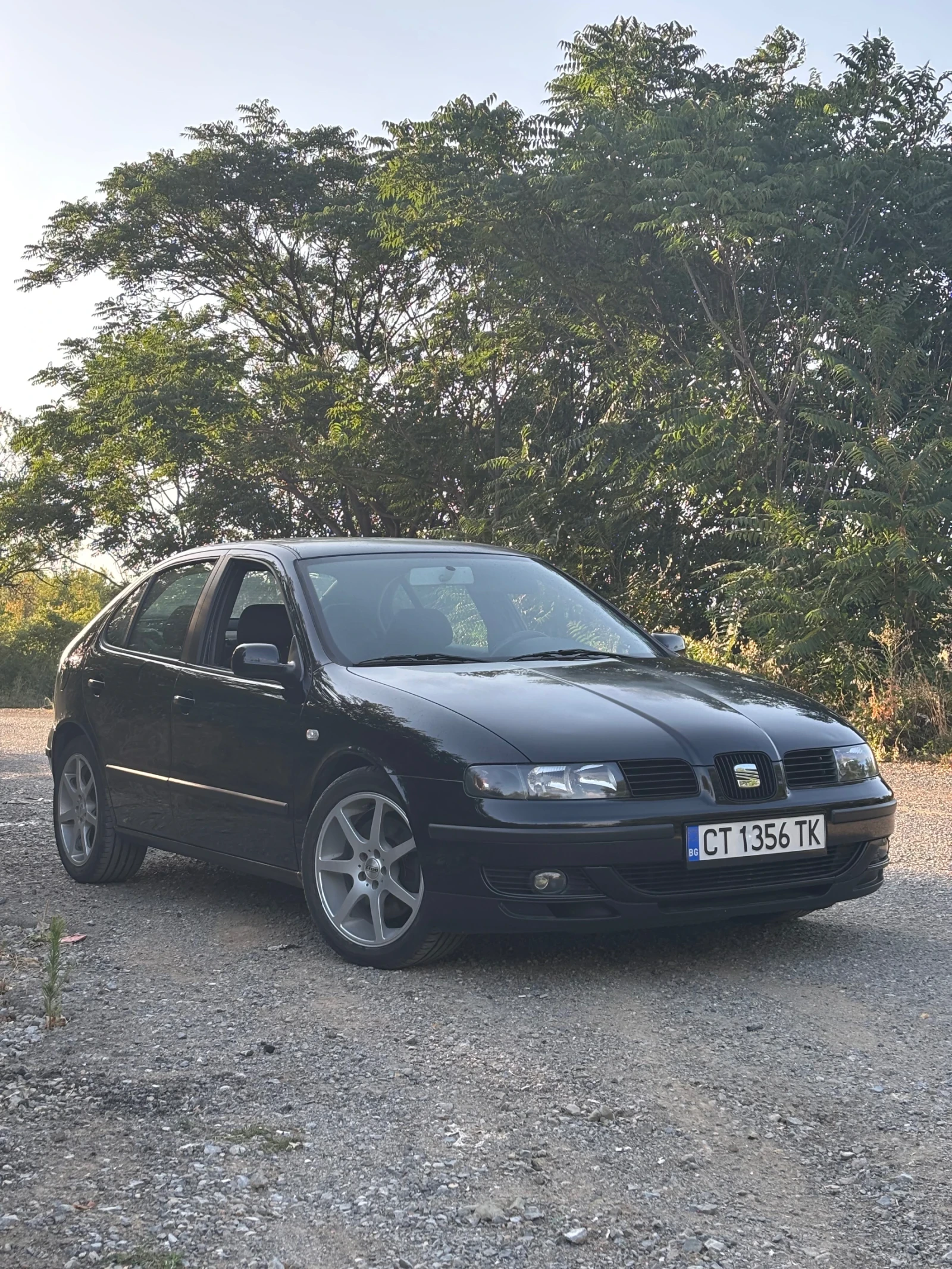Seat Leon 1.8Т, снимка 5 - Автомобили и джипове - 55646368