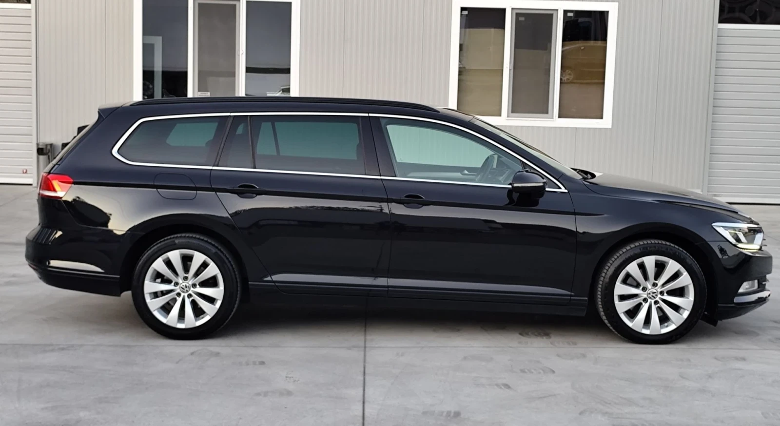 VW Passat 2.0TDI-150k-DSG-LED-NAVI-DISTRONIC-МАСАЖ-EURO-6, снимка 7 - Автомобили и джипове - 55981339