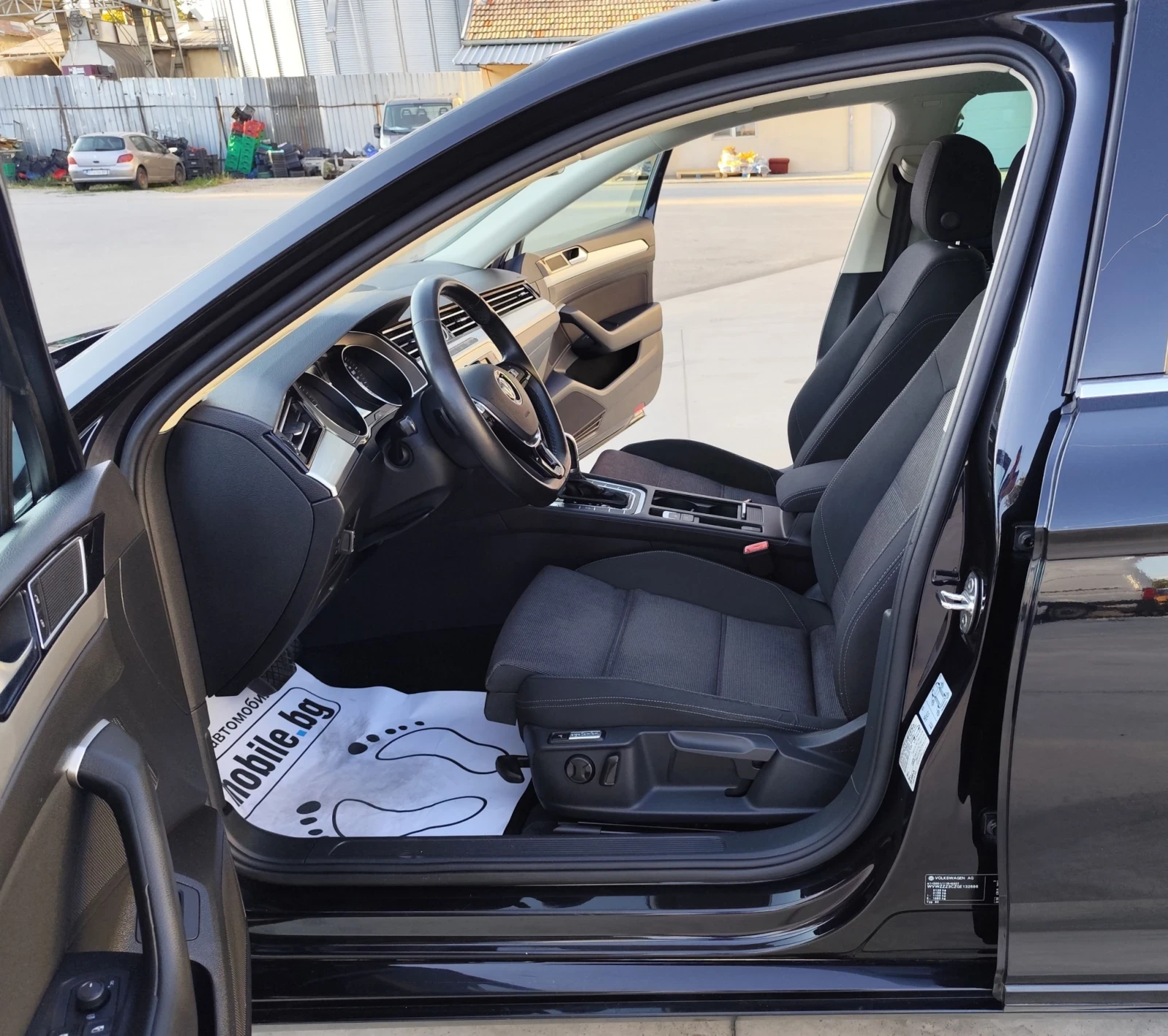 VW Passat 2.0TDI-150k-DSG-LED-NAVI-DISTRONIC-МАСАЖ-EURO-6, снимка 10 - Автомобили и джипове - 56156785