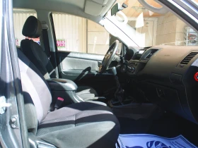 Toyota Hilux 2.5 D-4D 4x4, снимка 11