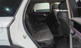 VW Touareg * 3.0TDI* PRESTIGE* HUD* ПОДГРЕВ* ОБДУХВАНЕ* ПАНОР, снимка 10