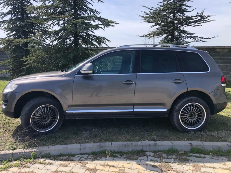 VW Touareg 3.0 TDI, снимка 2 - Автомобили и джипове - 49504287