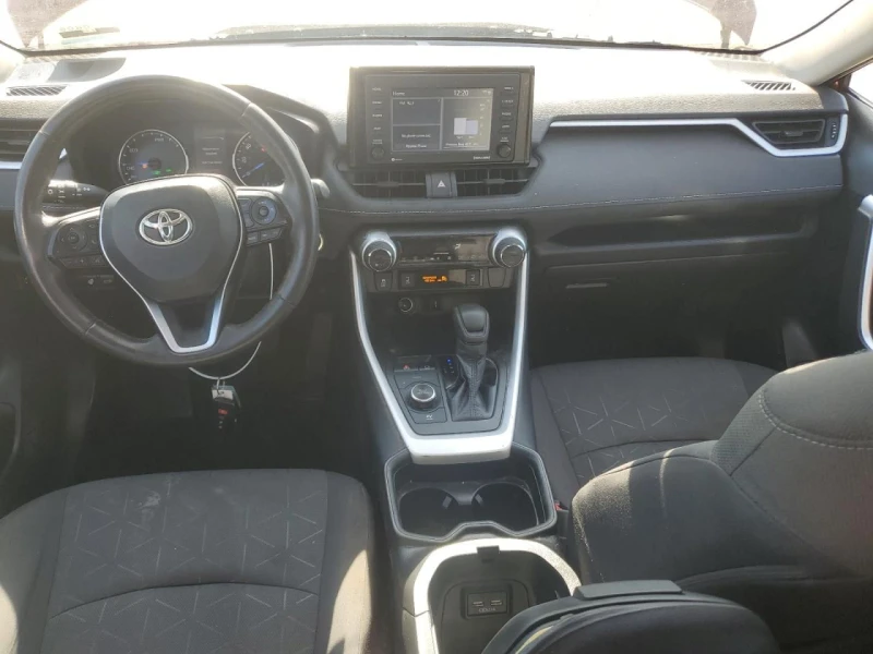 Toyota Rav4, снимка 8 - Автомобили и джипове - 52733618