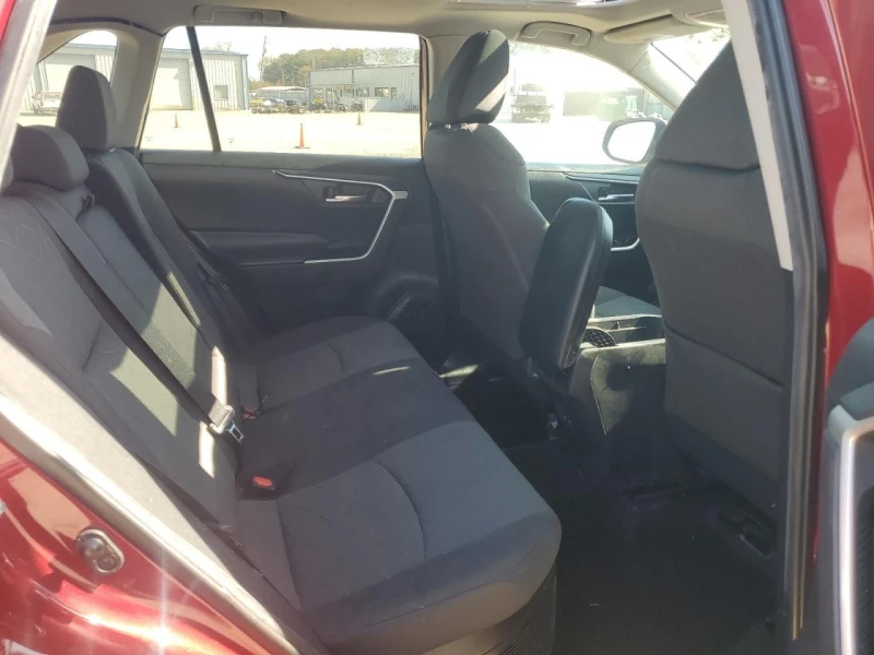 Toyota Rav4, снимка 11 - Автомобили и джипове - 52733618