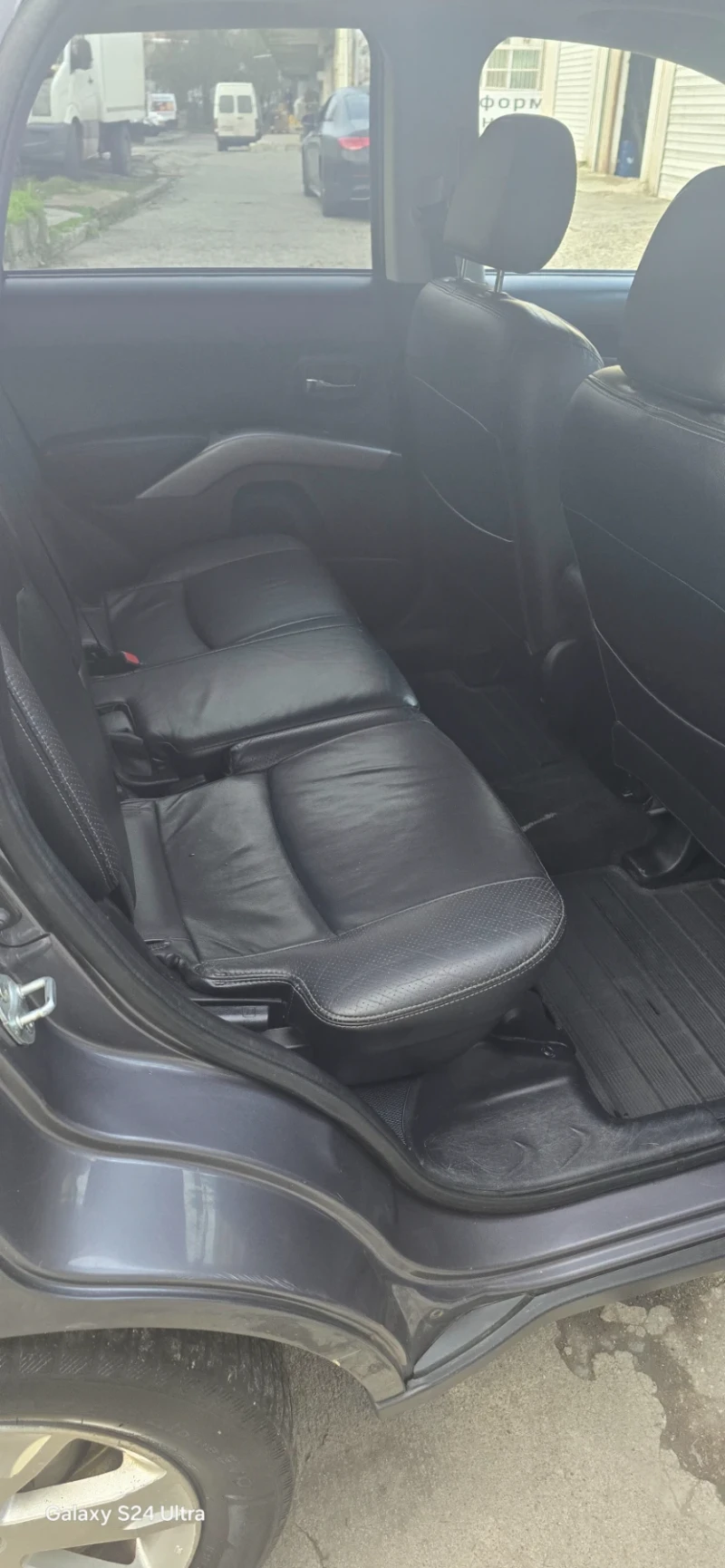 Mitsubishi Outlander 2.4 газ/бензин, снимка 5 - Автомобили и джипове - 52735600