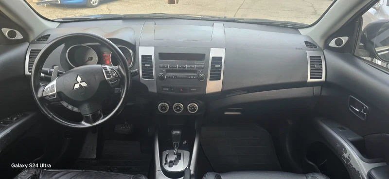 Mitsubishi Outlander 2.4 газ/бензин, снимка 6 - Автомобили и джипове - 52735600