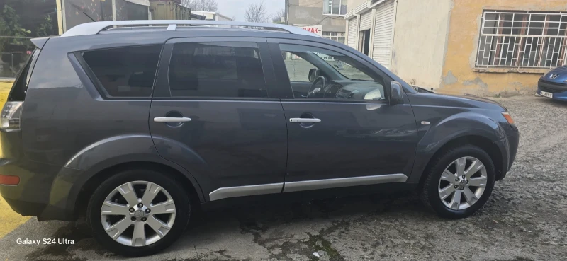 Mitsubishi Outlander 2.4 газ/бензин, снимка 4 - Автомобили и джипове - 52735600