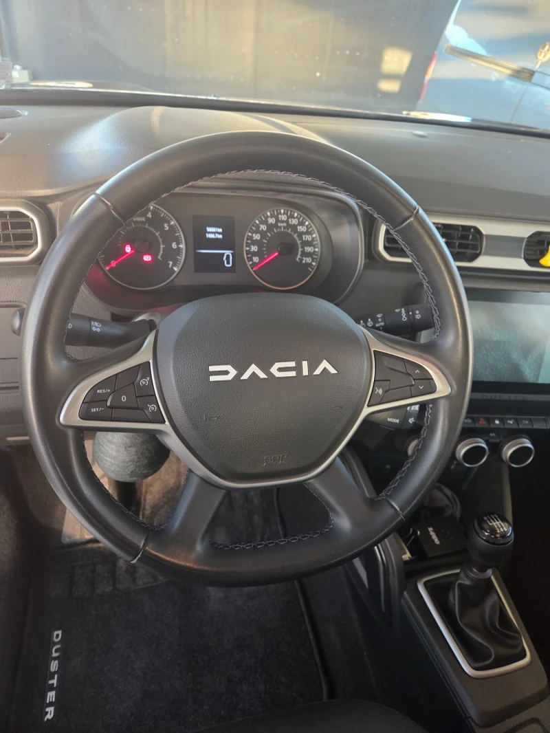 Dacia Duster 1.0 MPI  фабрична газ, снимка 10 - Автомобили и джипове - 53143251
