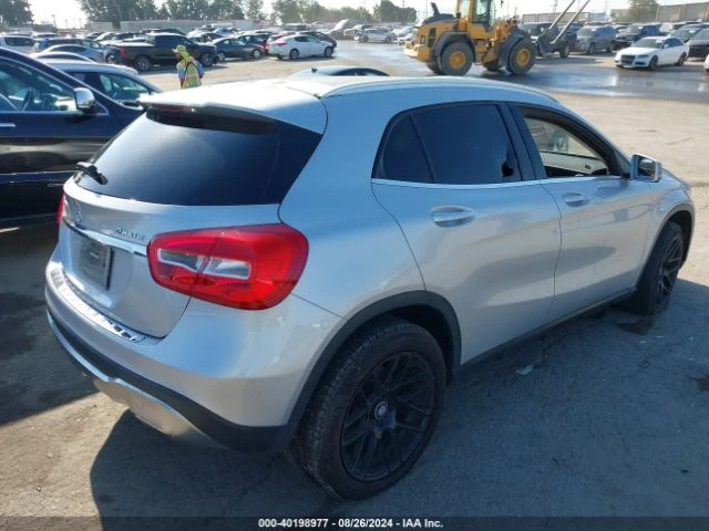 Mercedes-Benz GLA 250 4MATIC, снимка 4 - Автомобили и джипове - 47664441