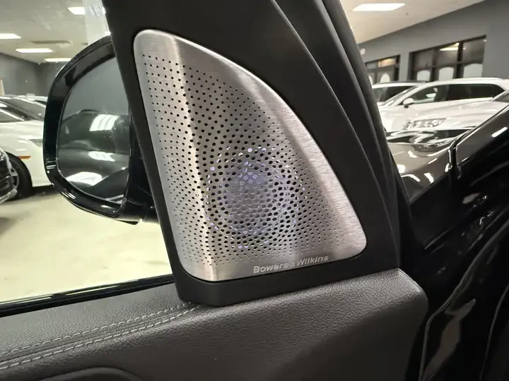 BMW X7 M* SPORT* BOWER* WILKINS* ДИСТРОНИК* ОБДУХВАНЕ* КА, снимка 12 - Автомобили и джипове - 54443436