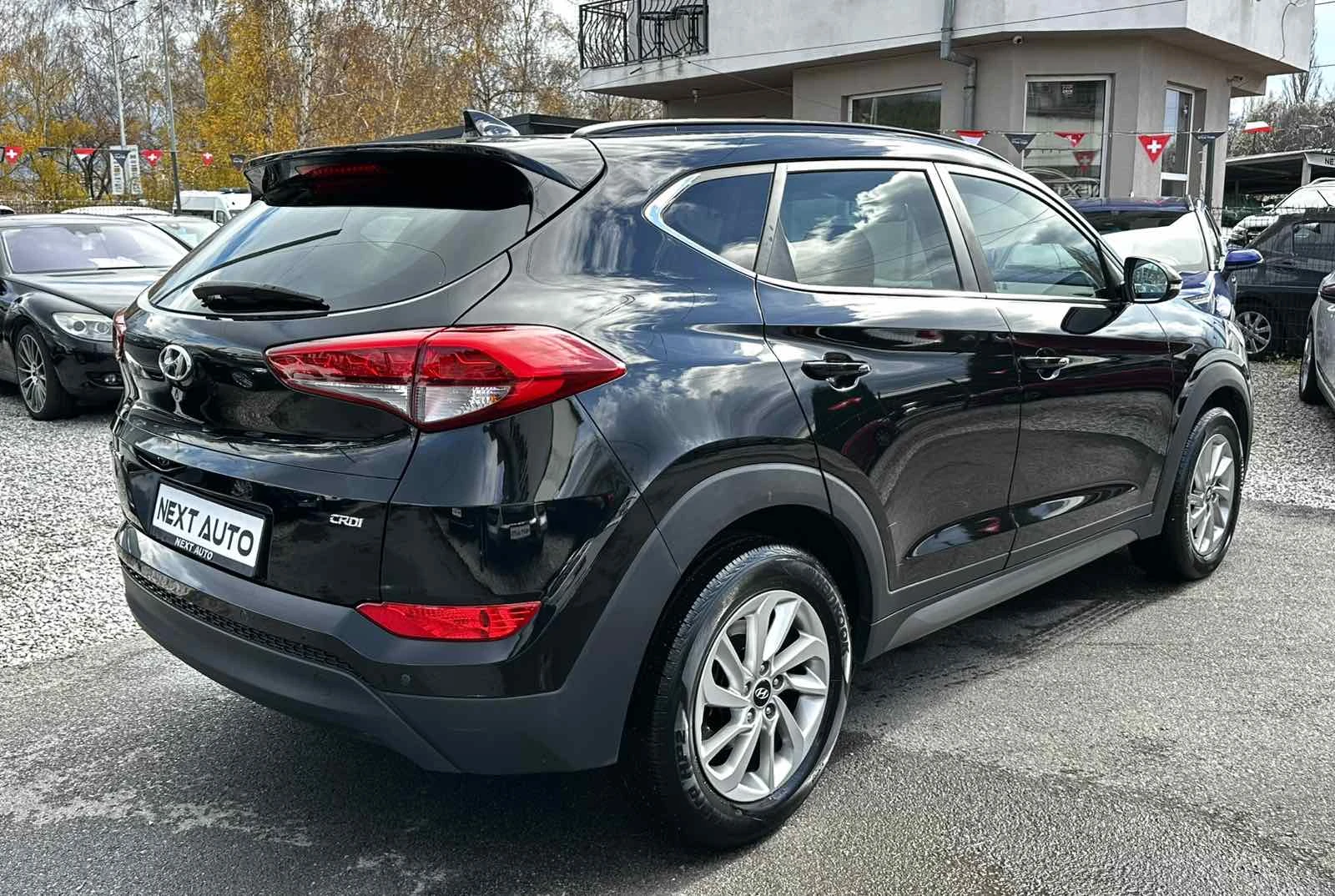 Hyundai Tucson 1.7CRDI 116HP PANO CAM LANE ASSIST EU6B - изображение 5