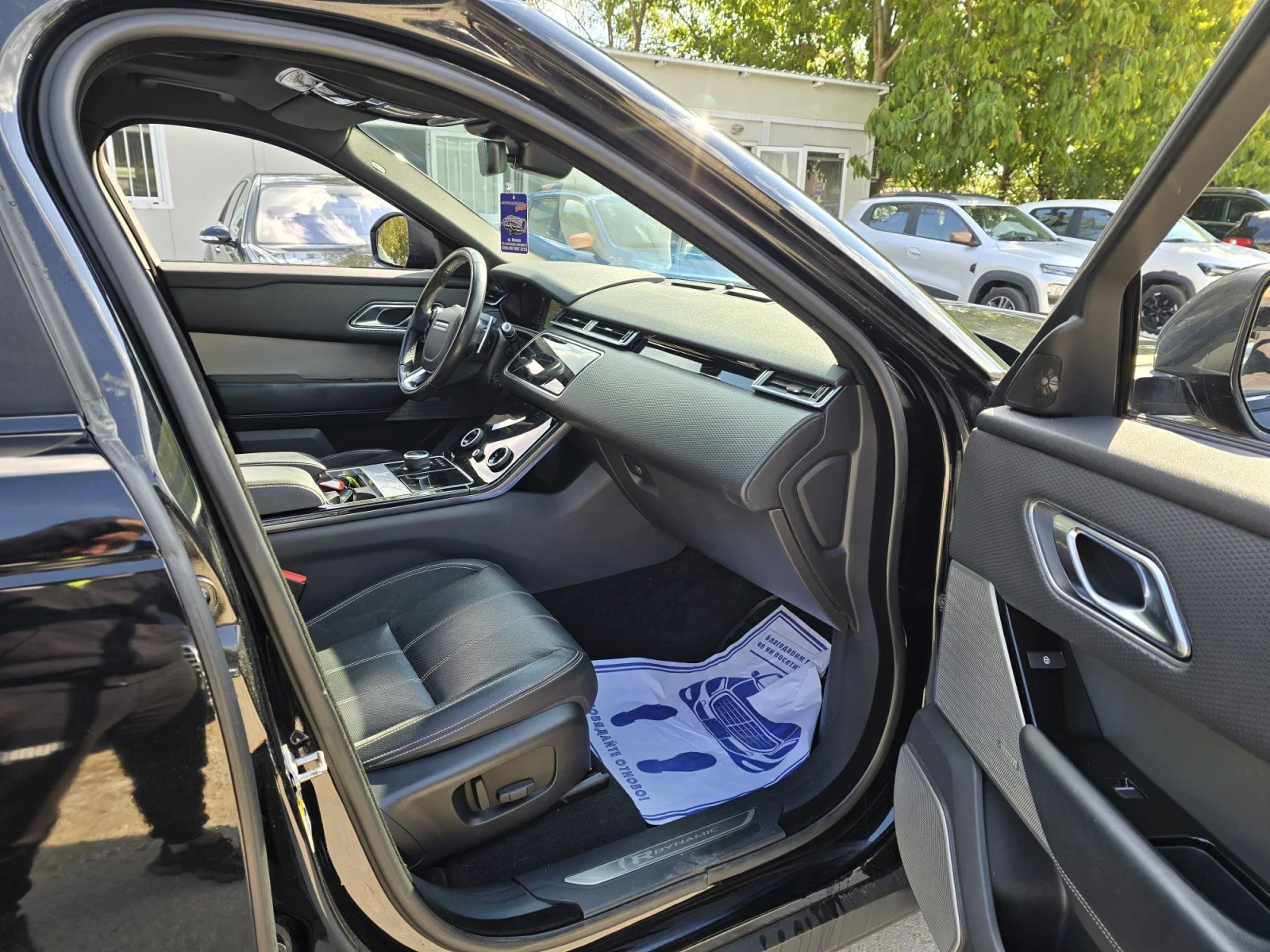 Land Rover Range Rover Velar 2.0D 240к.с 4х4 R-Dynamic , снимка 12 - Автомобили и джипове - 52629026