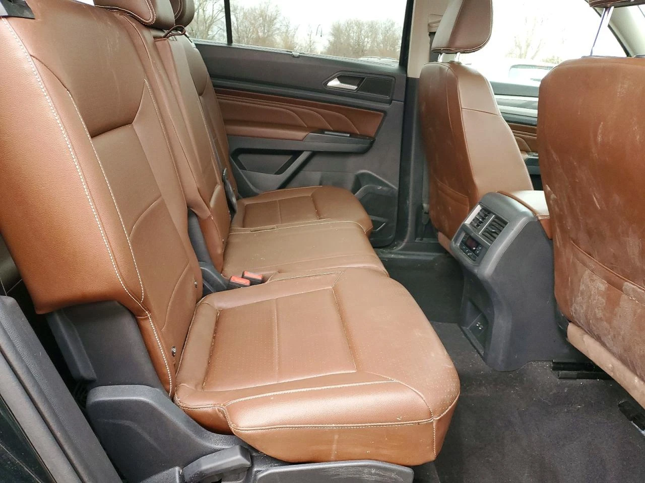 VW Atlas * 3.6* 7МЕСТЕН* КОЖА* ПОДГРЕВ* НАВИ* ПАРКТРОНИК* , снимка 11 - Автомобили и джипове - 53769539