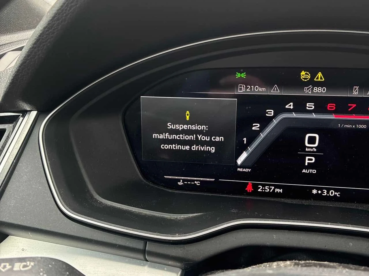 Audi SQ5 * Progressiv * DISTRONIC* PANORAMA* , снимка 17 - Автомобили и джипове - 54162146