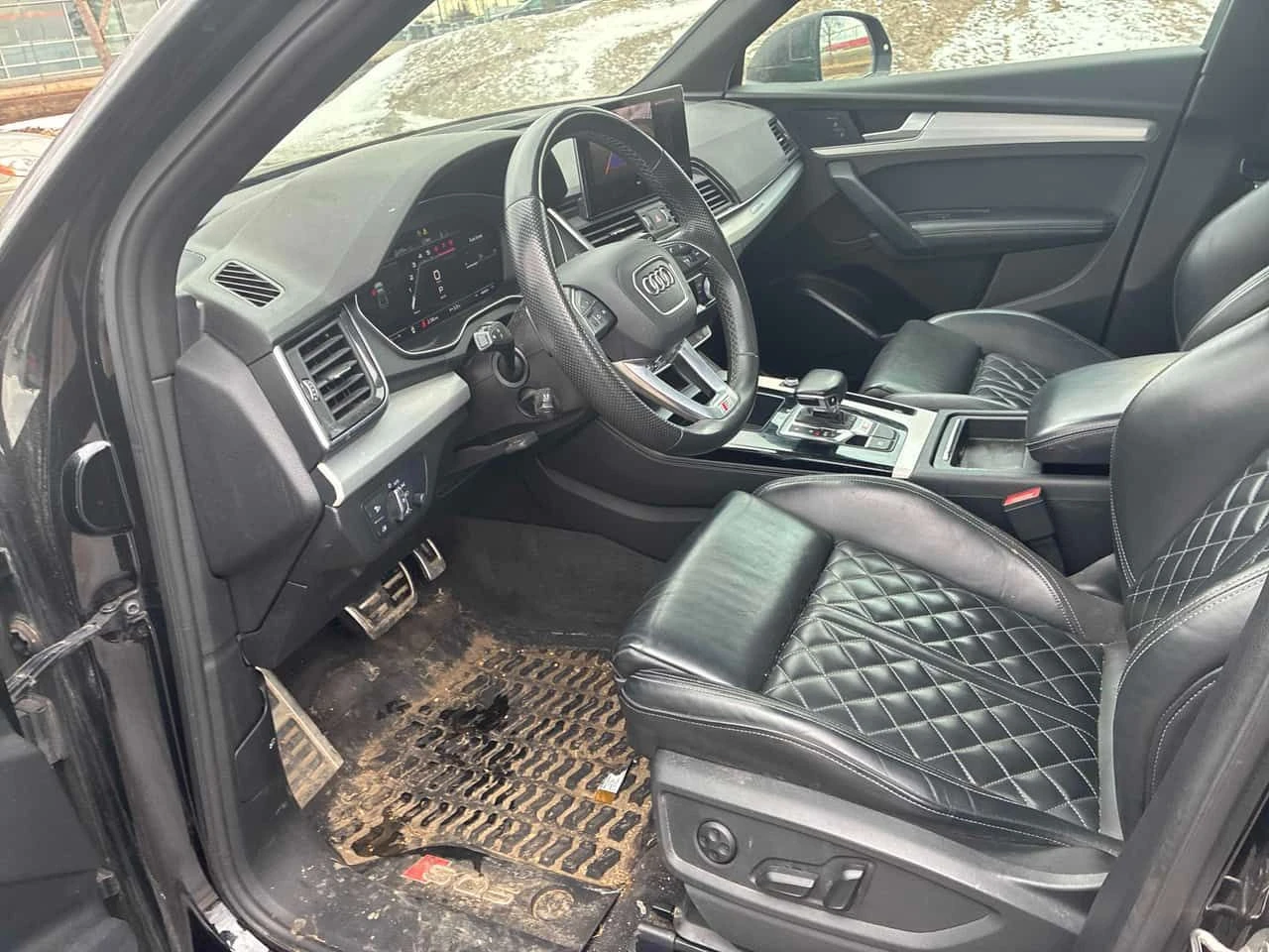 Audi SQ5 * Progressiv * DISTRONIC* PANORAMA* , снимка 5 - Автомобили и джипове - 54162146