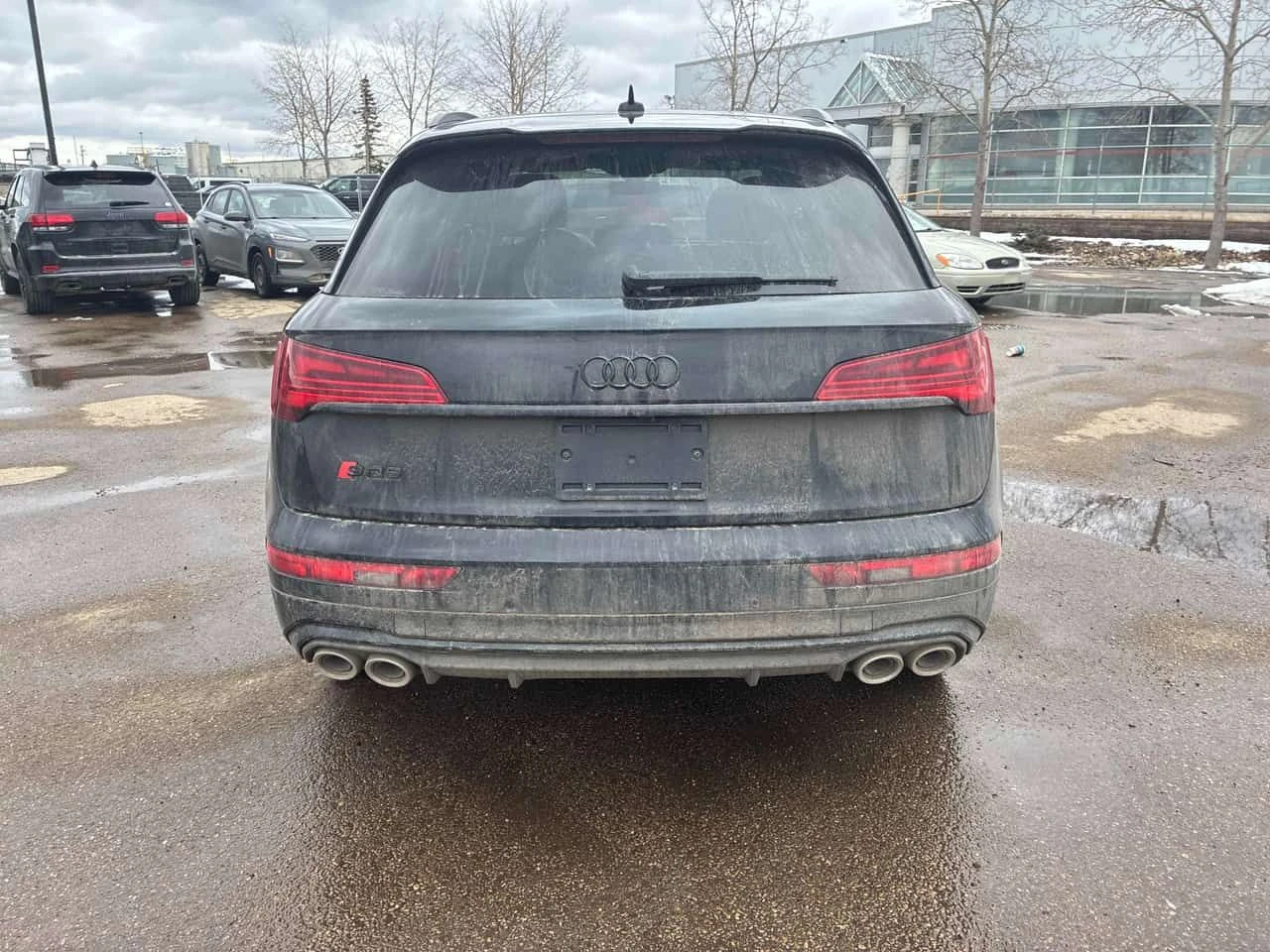 Audi SQ5 * Progressiv * DISTRONIC* PANORAMA* , снимка 4 - Автомобили и джипове - 54162146