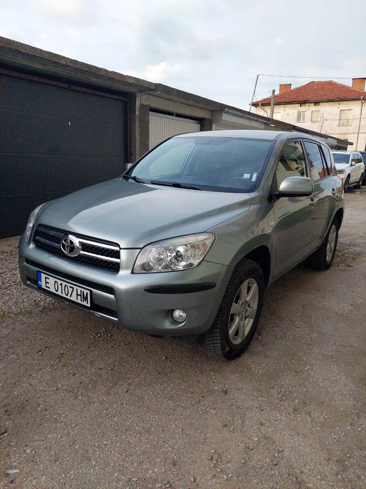 Toyota Rav4 2.0 бензин, снимка 2 - Автомобили и джипове - 54881553