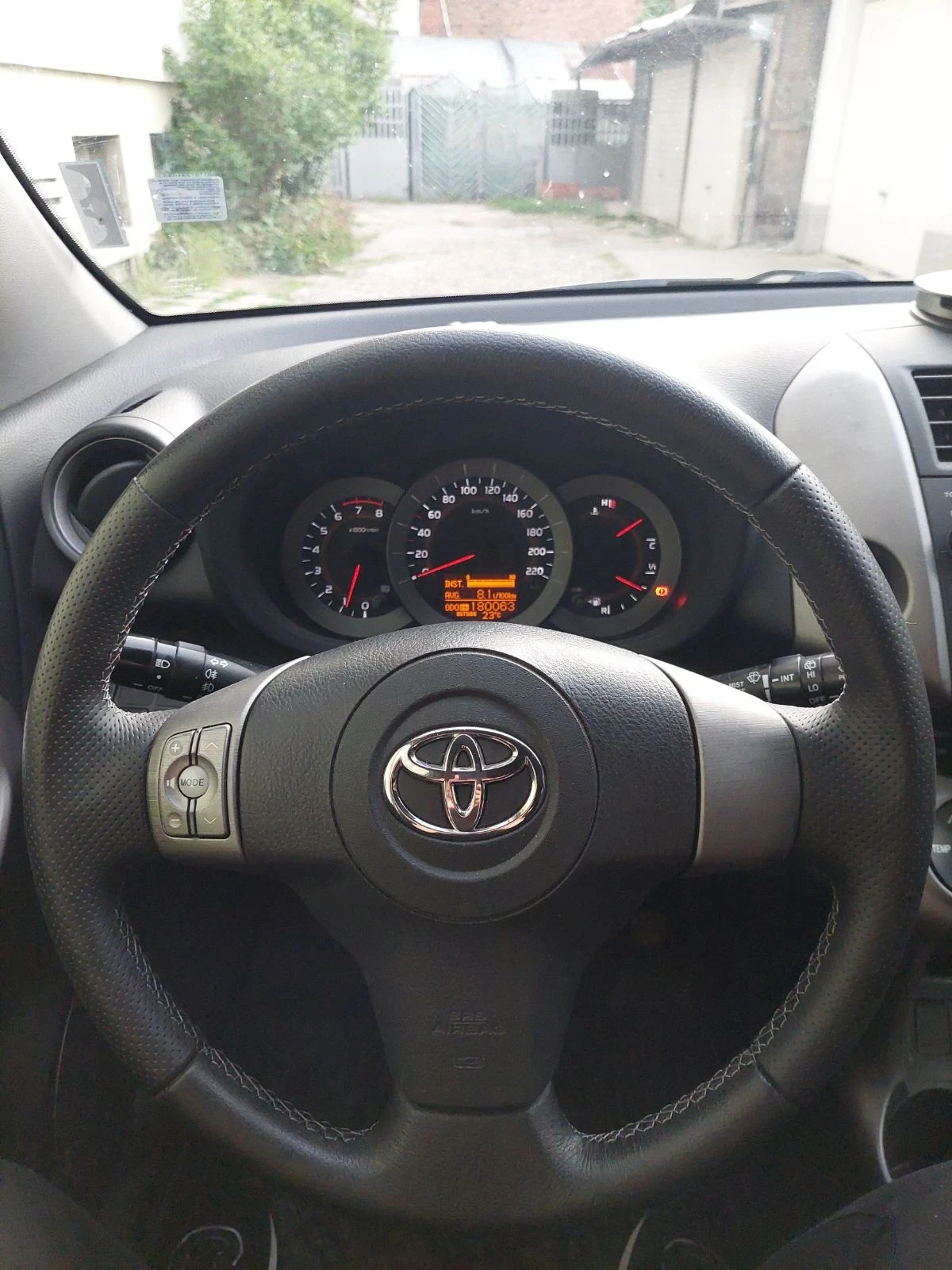 Toyota Rav4 2.0 бензин, снимка 6 - Автомобили и джипове - 54881553